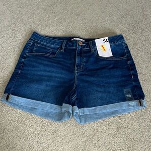 SO Low Rise Midi Short Jean Shorts / Color: blue / Size: 15/32W